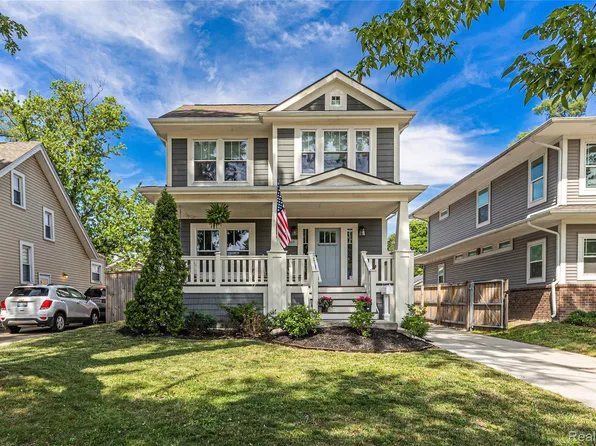 818 Mohawk Ave, Royal Oak, MI 48067