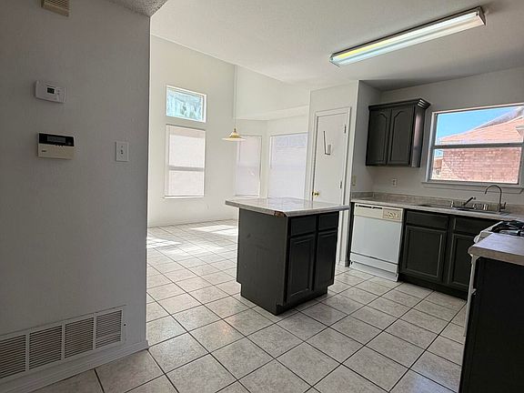 4th image of 2212 Tierra De Oro Way