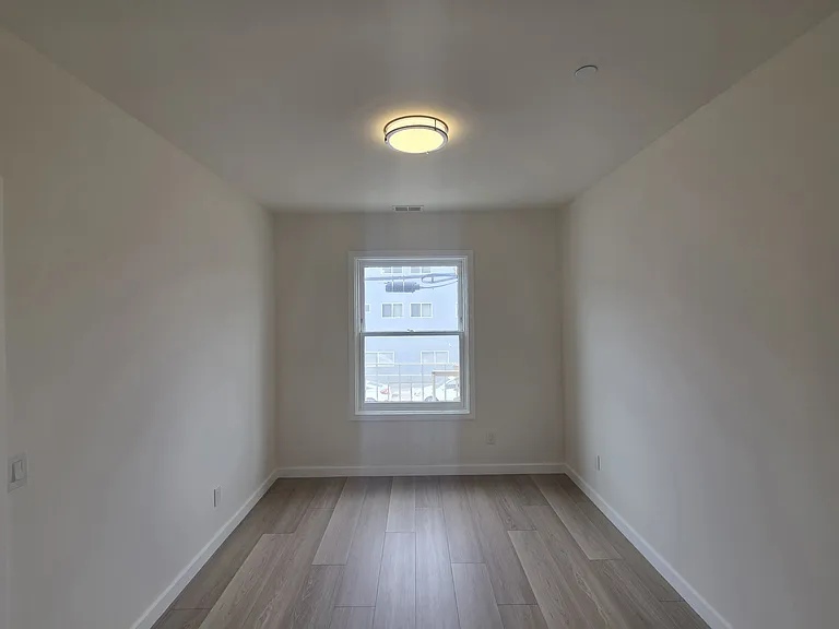 La Playa Apartments — Photo 4