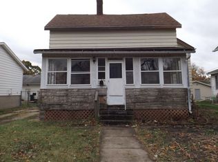 905 W 7th St, Sterling, IL 61081