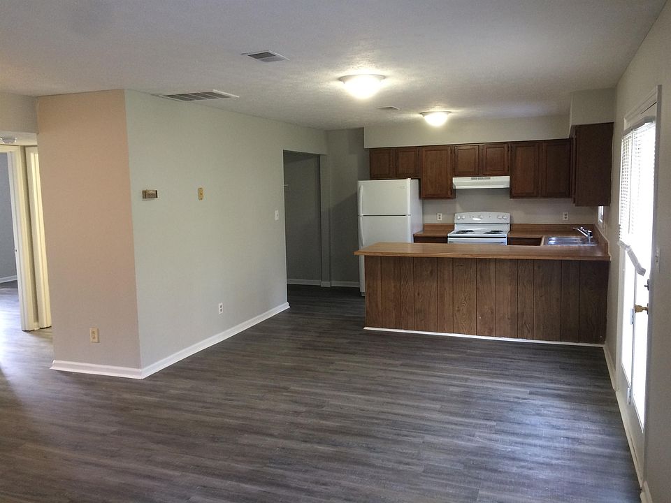 1st image of 1657 Foxhaven Dr #1
