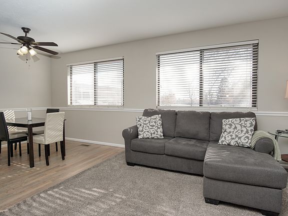 004_Living Room_03182020