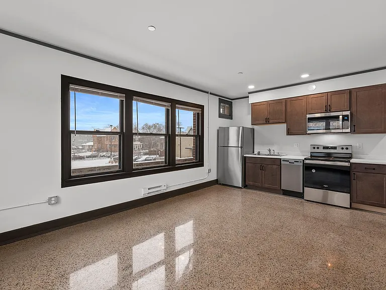 Concordia 27 Apartments - Free 1G Internet & Parking — Photo 35