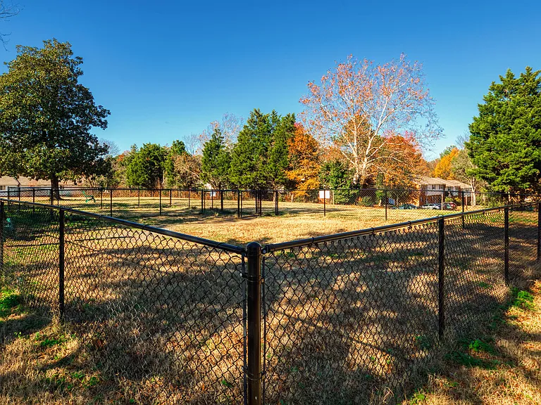Millspring Commons Apartments and Townhomes — Photo 24
