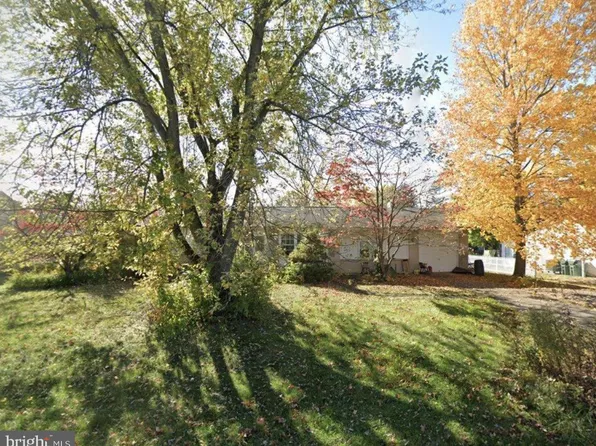 915 Sheffield Ave, Mechanicsburg, PA 17055