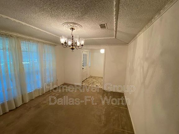 5th image of 1016 Revere Cir