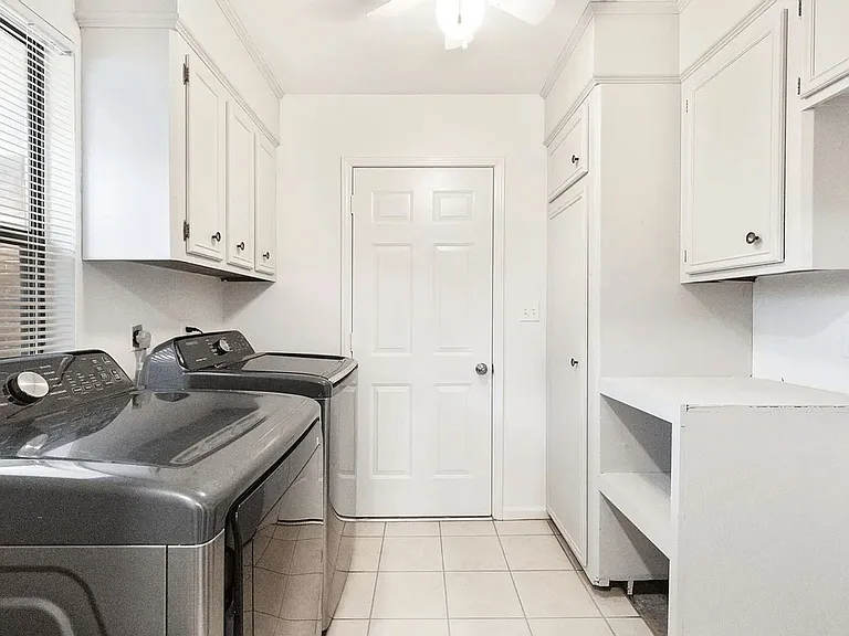 62 Sharmont Dr — Photo 24