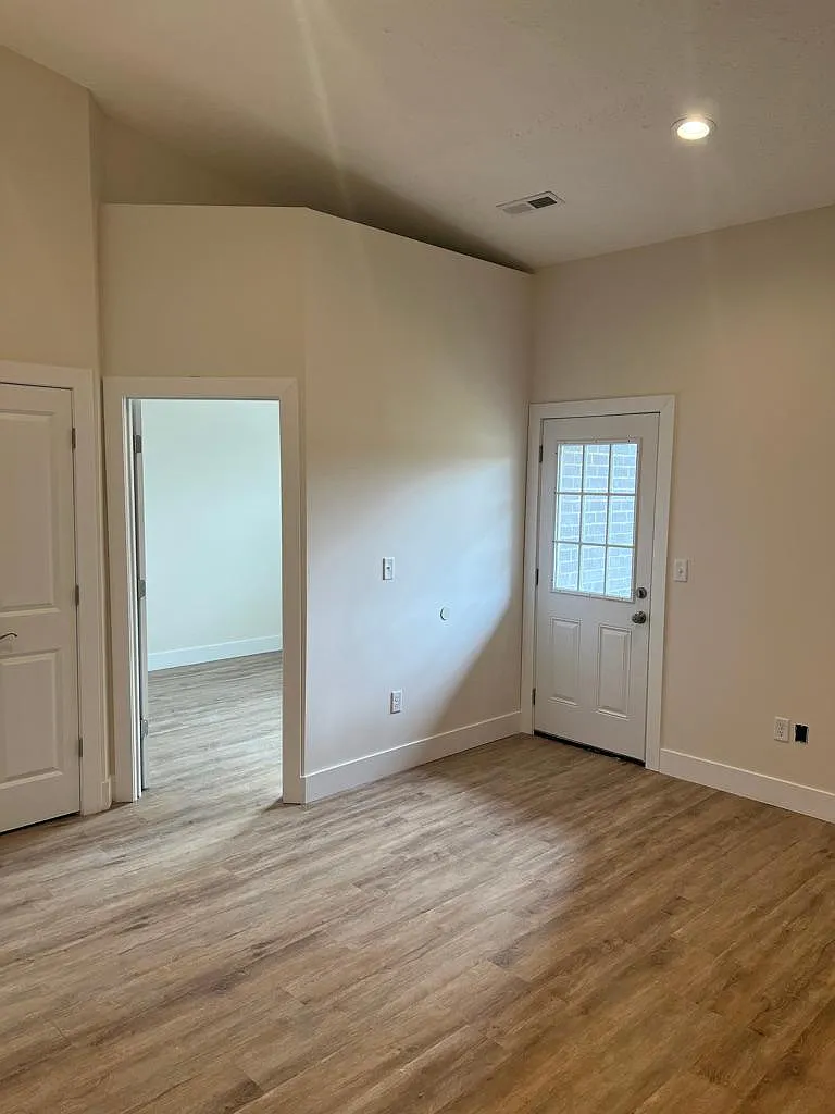 1 bed, 750 sqft, $1,295 — Photo 3