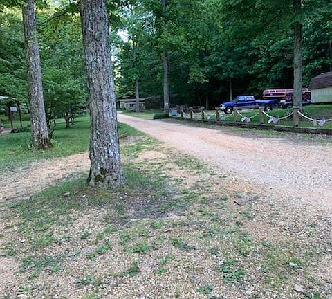 3rd image of 107 Haylee Dr