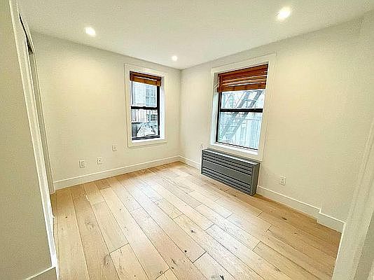 4th image of 361 E 50th St #I2