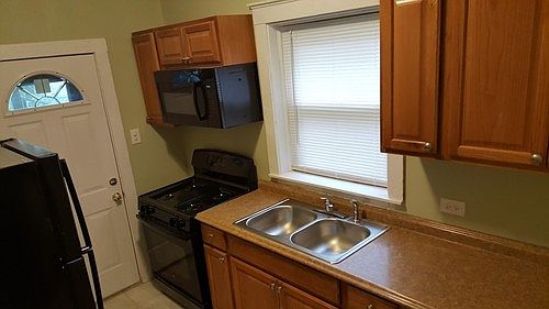 1st image of 10153 S Eberhart Ave #1