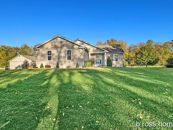 2nd image of 13800 Winter Valley Dr NE