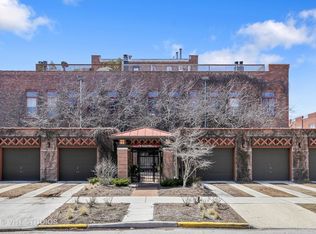 1701 W Terra Cotta Pl #A, Chicago, IL 60614