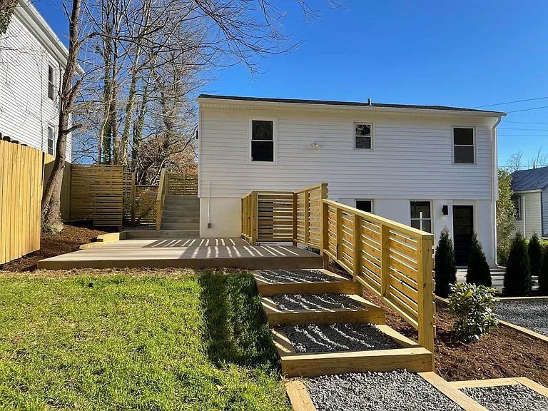 1025 Grove St #A — Photo 10