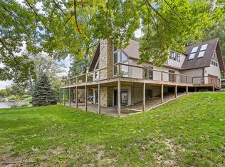 1929 Cottage Park Dr NE, Solon, IA 52333