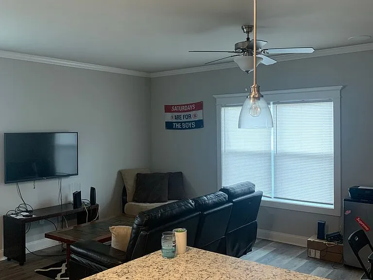 190 Marlin St — Photo 5