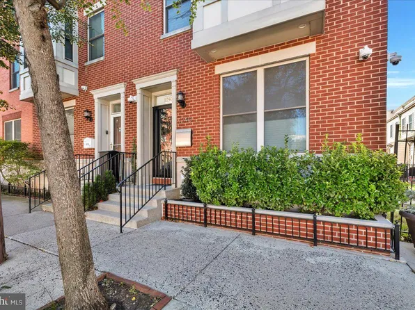 1240 Fitzwater St, Philadelphia, PA 19147