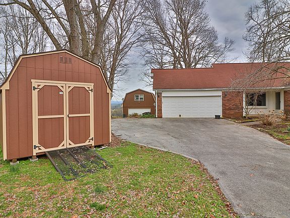 2nd image of 2089 Deerfield Cir