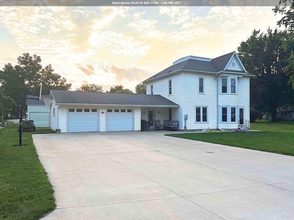 307 S Cameron Ave, Graettinger, IA 51342