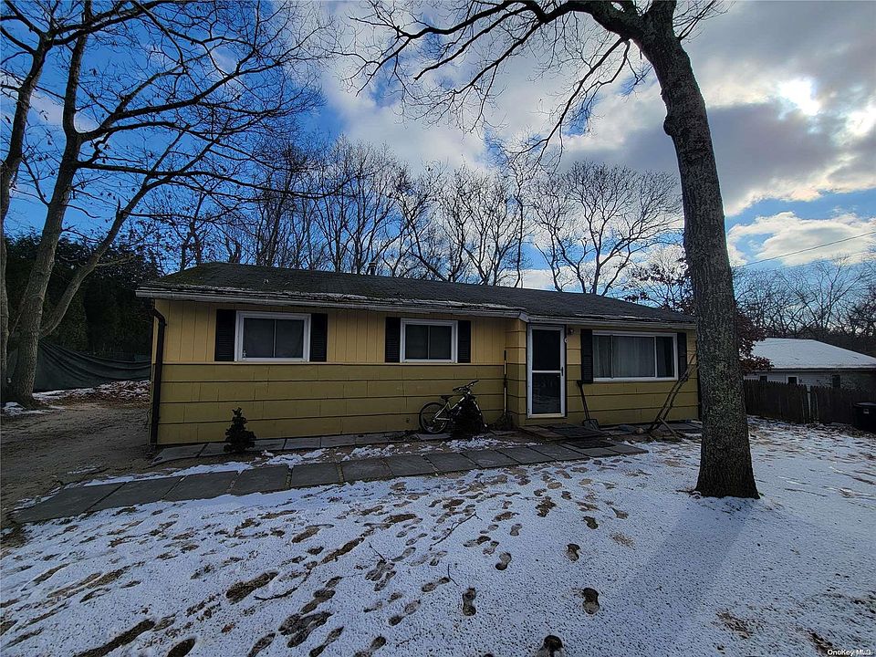 1st image of 6 Hillside Dr E