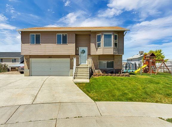 2nd image of 8128 W Meadow Vista Ct
