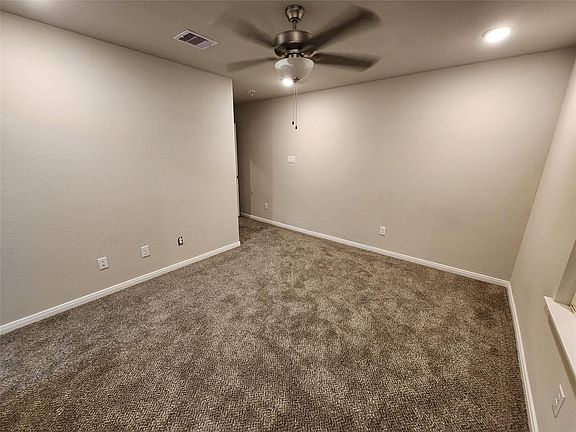5th image of 422 3rd St