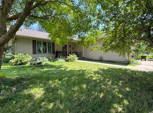 220 S Hossack St, Seneca, IL 61360