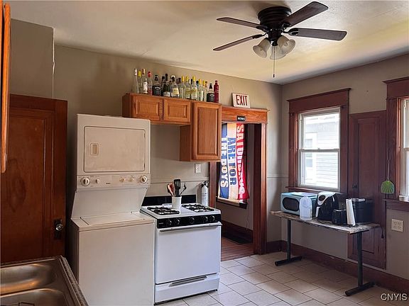 4th image of 1215 Mathews Ave