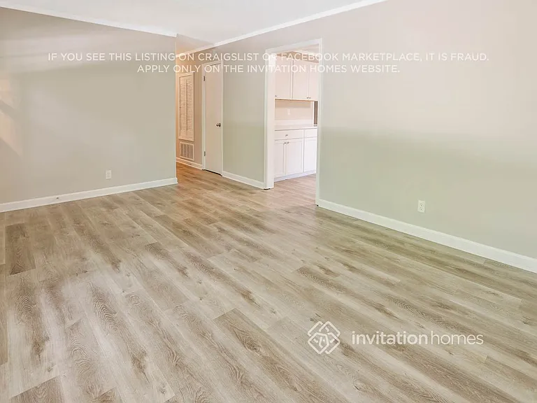 3035 Kingston Ct NW — Photo 3