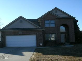 1058 Fairway Dr, Pontiac, MI 48340