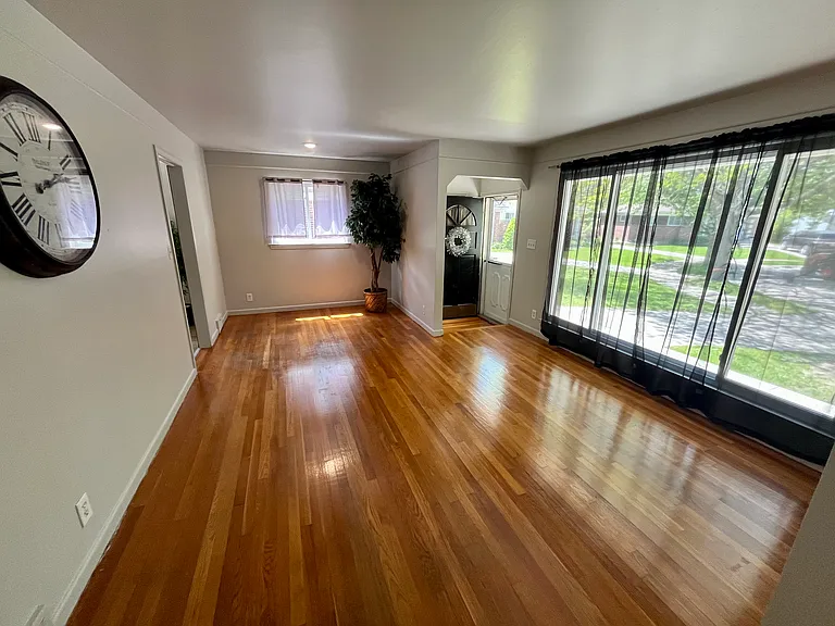19892 Rose Ct — Photo 5
