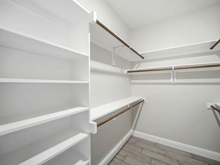 2125 Beaumont St — Photo 15