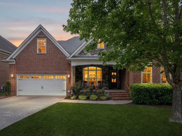 6013 Christmas Dr, Nolensville, TN 37135