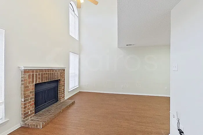 2 bed, 2.0 bath, 1000 sqft, $1,695 — Photo 3