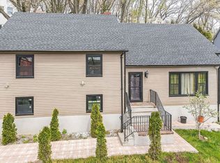 121 Longview Rd, Staten Island, NY 10304