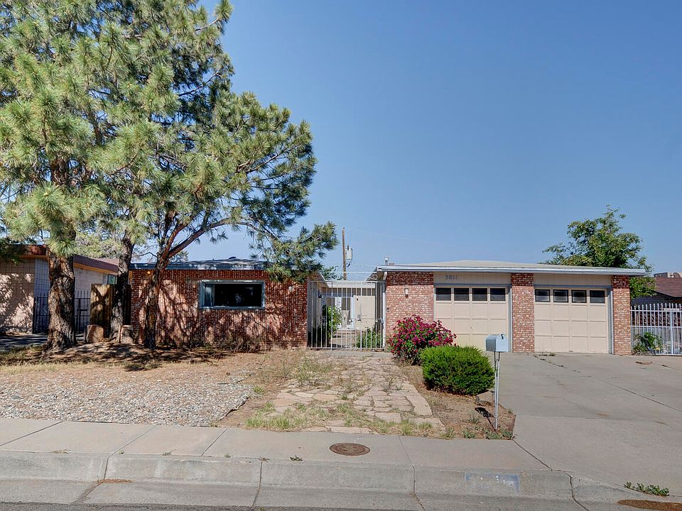 1st image of 3811 Bonnie Ann Ct NE