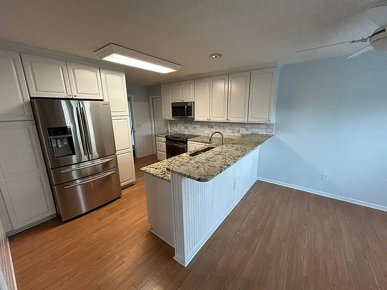 1300 Woodburn Ct — Photo 4