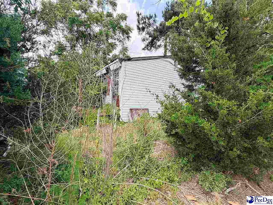 2nd image of 1041 Airport Rd