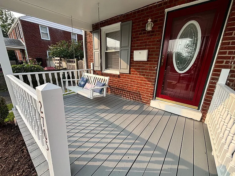2705 Fort Dr — Photo 3