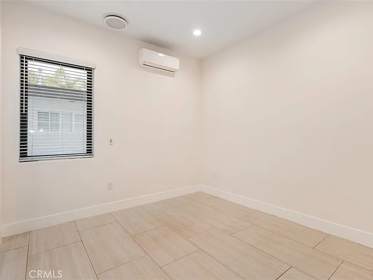 5017 Hesperia Ave — Photo 21