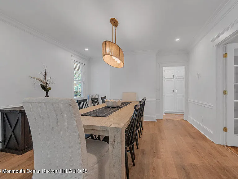 64 Curtis Ave — Photo 17