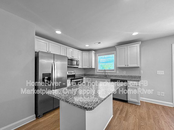 5th image of 306 Beaumont Cir