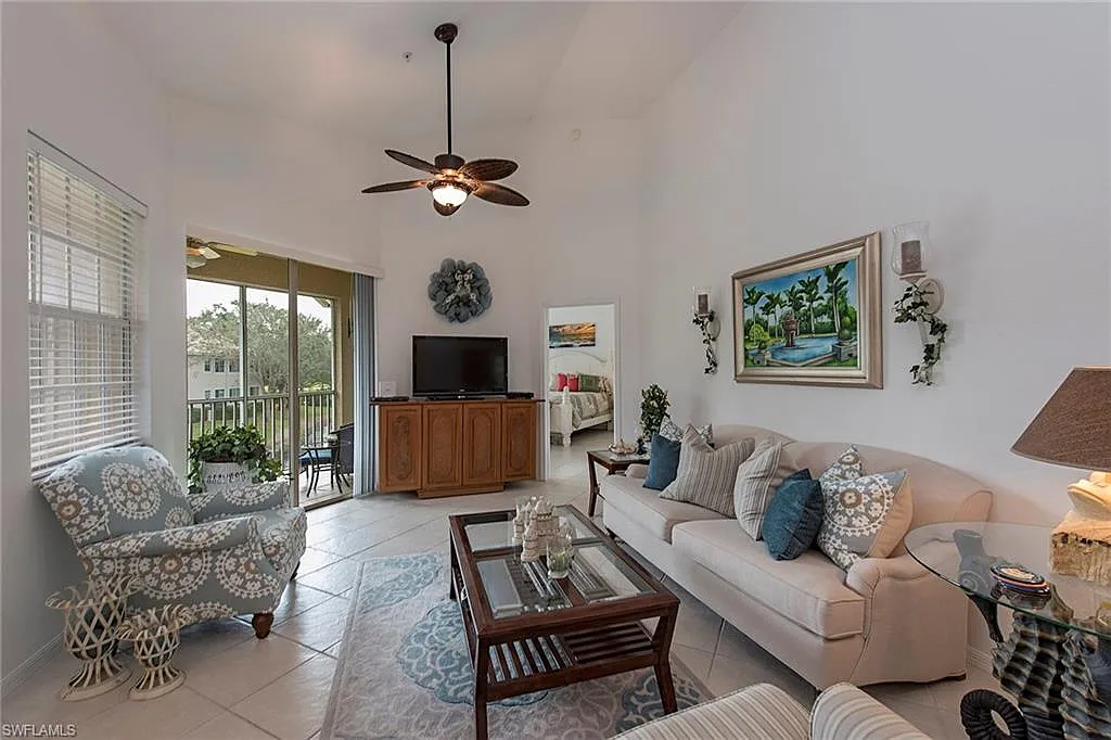 3 bed, 2.5 bath, 1887 sqft, $7,500 — Photo 2