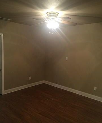5th image of 1205 Shorecrest Dr
