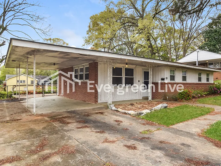 3678 Windemere Dr — Photo 2