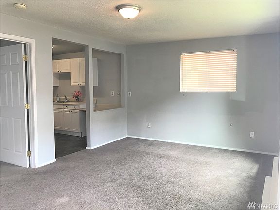 2nd image of 633 Pleasant Ave #1/2