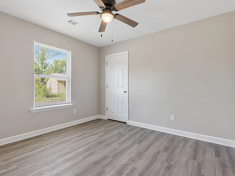 108 Pulaski Dr — Photo 13