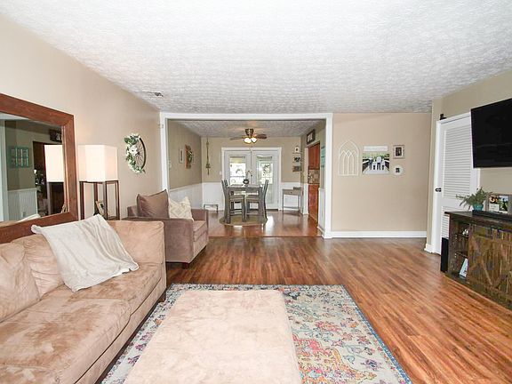 5th image of 3640 Jo Ann Ln