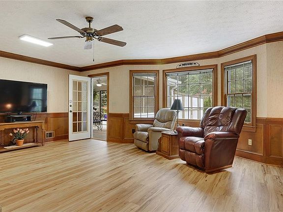 3rd image of 4120 Camaron Way