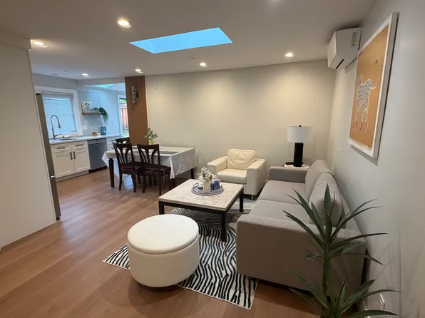 693A Hollingsworth Dr, Los Altos, CA 94022